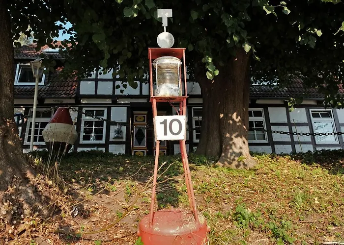 Seefahrer Deich-café-hotel - Etwas Andere - Kommunikation Und Kreativität Wird Hier Groß Geschrieben - Wer Standard Sucht Ist Hier Nicht Richtig! * Osten