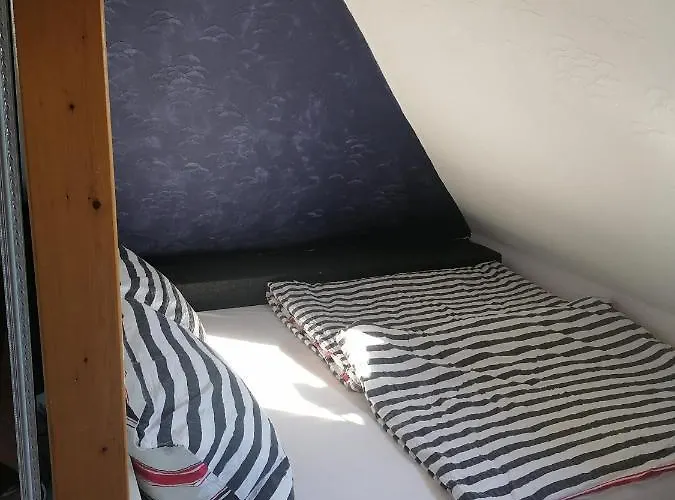 Seefahrer Deich-café-hotel - Etwas Andere - Kommunikation Und Kreativität Wird Hier Groß Geschrieben - Wer Standard Sucht Ist Hier Nicht Richtig! Osten
