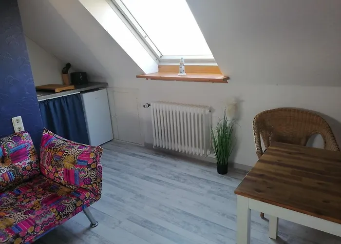 Hotel Seefahrer Deich-café-hotel - Etwas Andere - Kommunikation Und Kreativität Wird Hier Groß Geschrieben - Wer Standard Sucht Ist Hier Nicht Richtig!