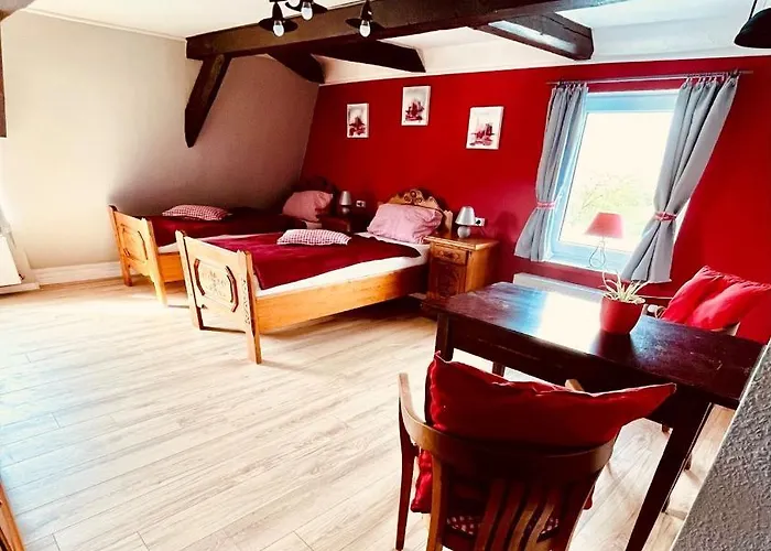 Hotel Seefahrer Deich-café-hotel - Etwas Andere - Kommunikation Und Kreativität Wird Hier Groß Geschrieben - Wer Standard Sucht Ist Hier Nicht Richtig! *